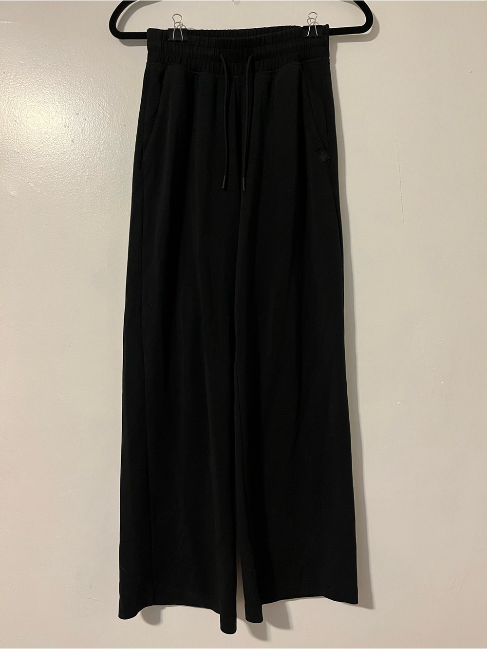 Gilly Hicks Cool Down - Stretch Woven Wide-Leg High-Rise Pant Black